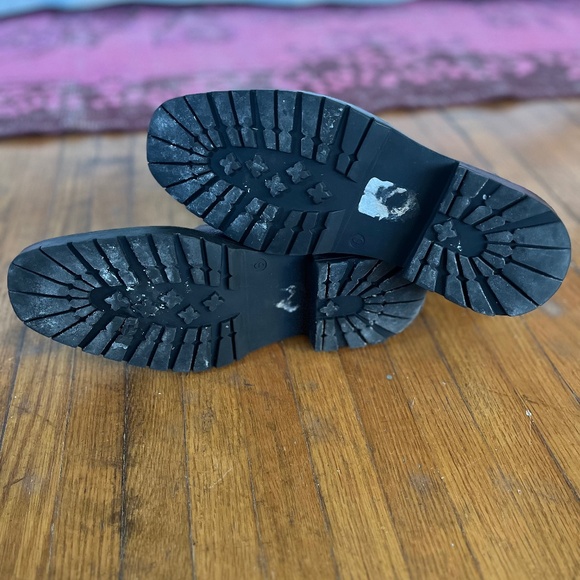 ASOS women’s black combat style boot - Picture 4 of 5